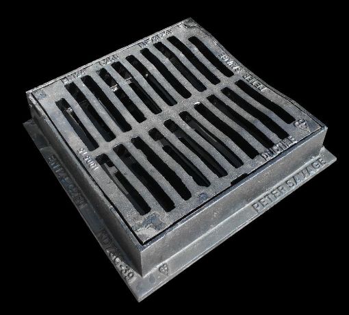 Picture of 300 x 300mm, Hinged & dished, C250 Gully Grating & Frame (24)