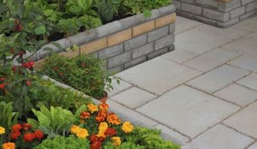Decorative paving slabs