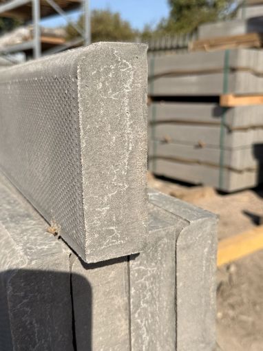 Picture of 150MMX50MMX914MM *SINGLE* BULLNOSE EDGING GREY